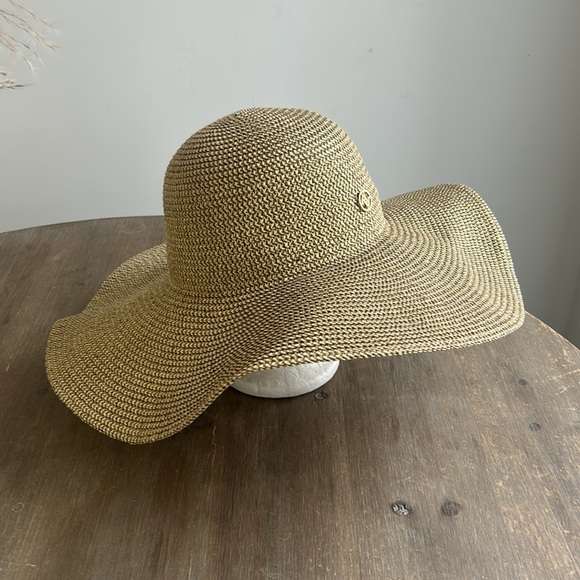 Adrienne Vittadini Straw 5” Wide Brim Floppy Hat Tan Gold - Picture 9 of 10